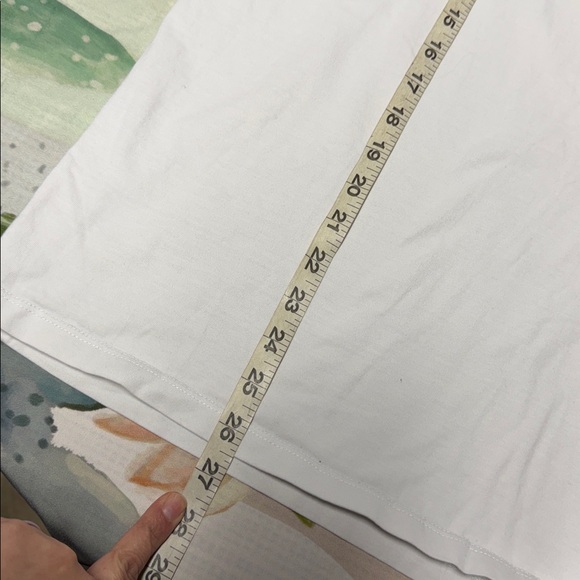 H&M the great summer tour white Tee with Yellow  lemon Graphic size medium - Picture 6 of 6